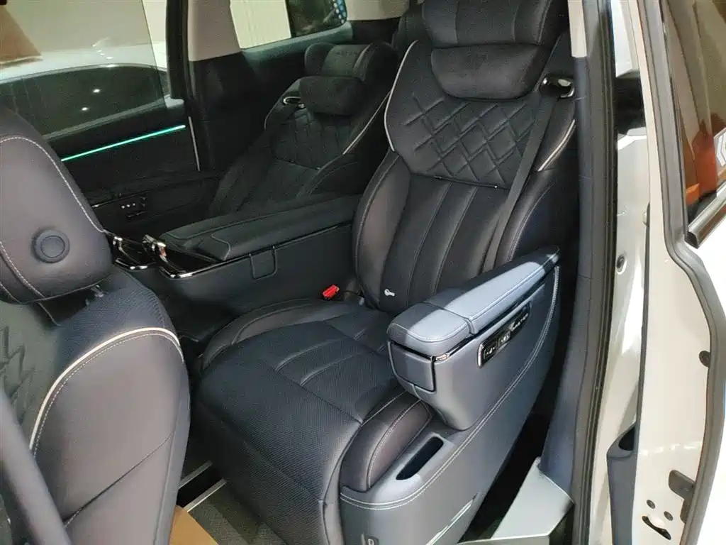GAC Trumpchi Trumpchi Xiangwang M8 2025 Model QianKun Series Ultra First Class фото 17
