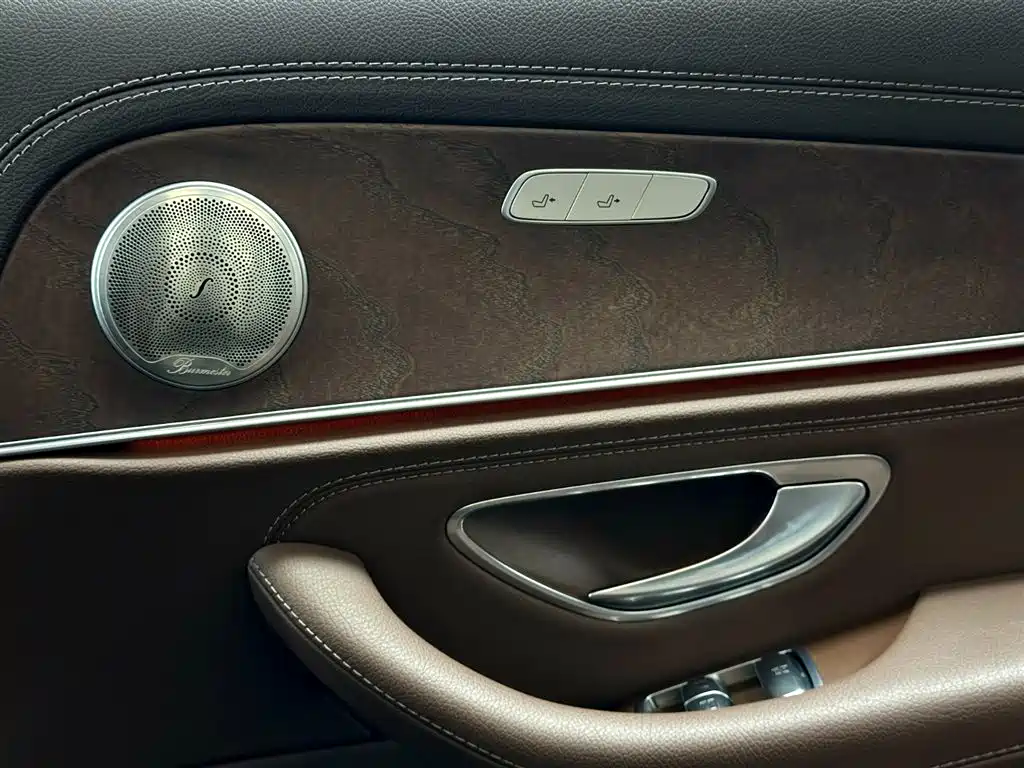 Mercedes-Benz E-Class 2021 E 300 L Fashion фото 31