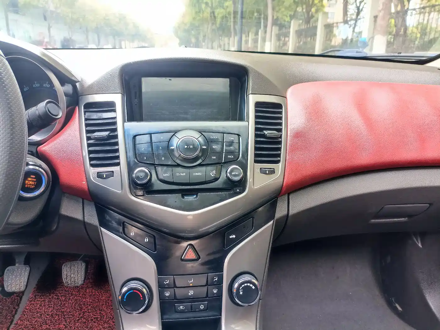Chevrolet Cruze 2015 1.5L Classic SE MT фото 25