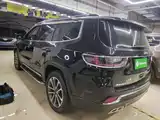 صورة 5 - Jeep Grand Commander