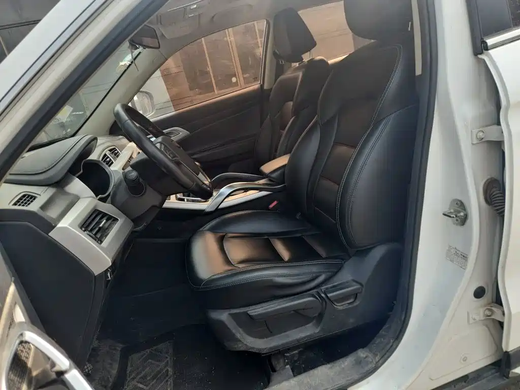 Photo 16 - Geely Boyue