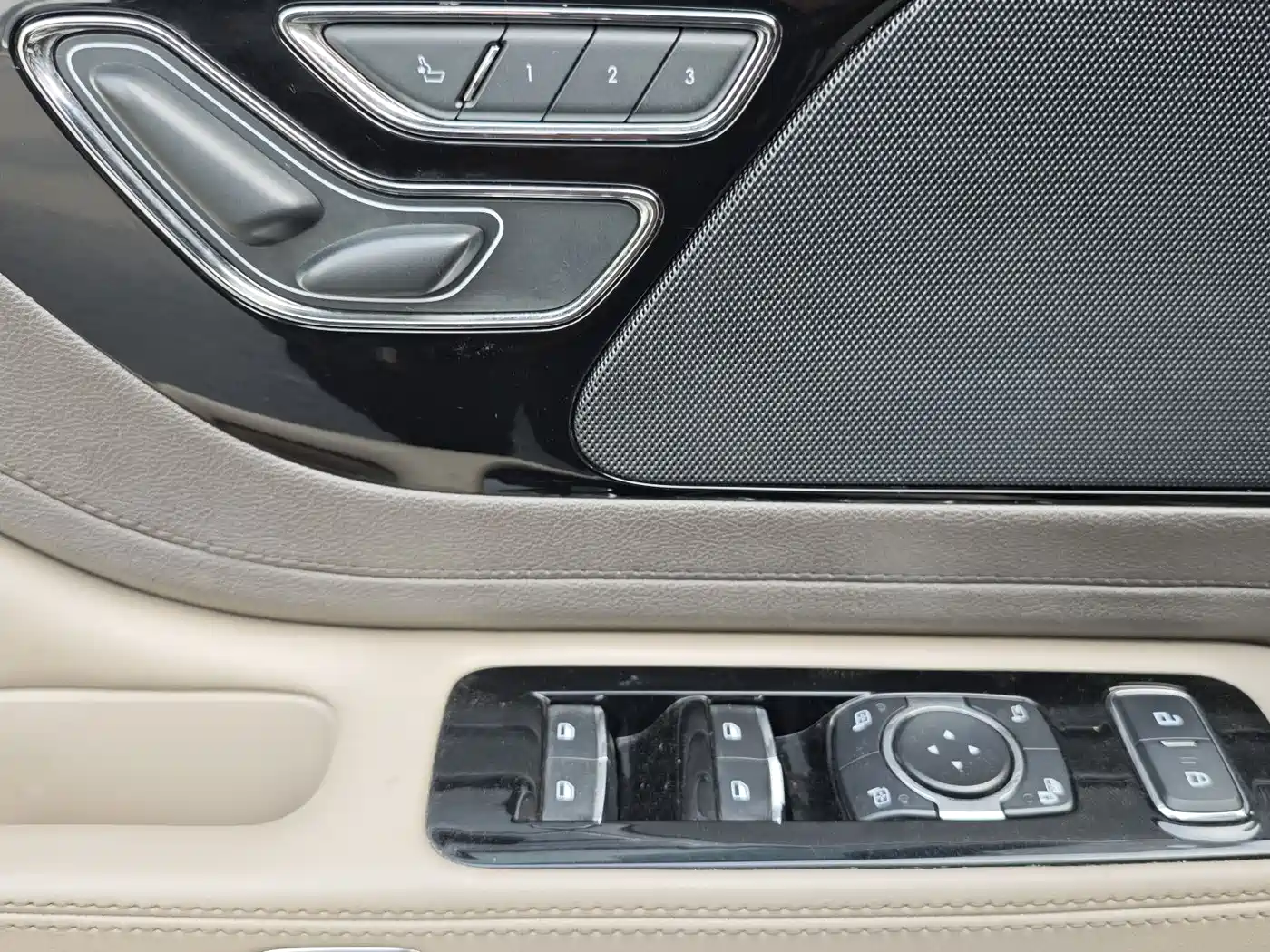 Lincoln Aviator (Import) 2020 2020 3.0T V6 AWD Premium Edition
