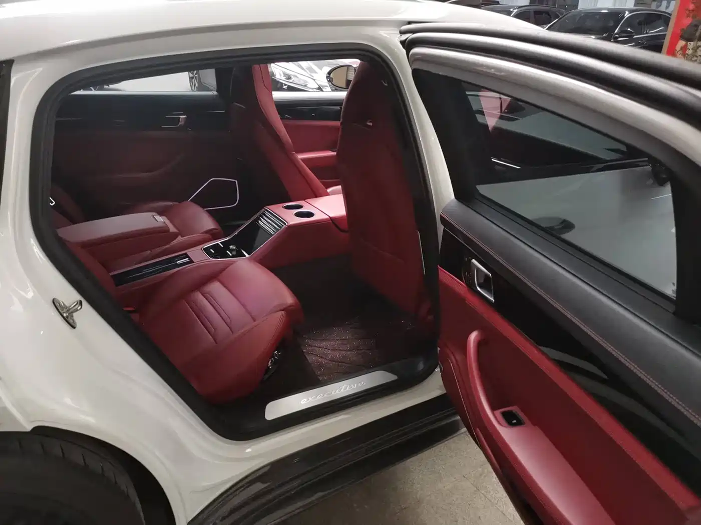 Porsche Panamera 2021 Panamera 4 Executive Long Wheelbase 2.9T фото 6