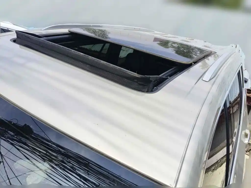 Photo 6 - Cadillac XT6