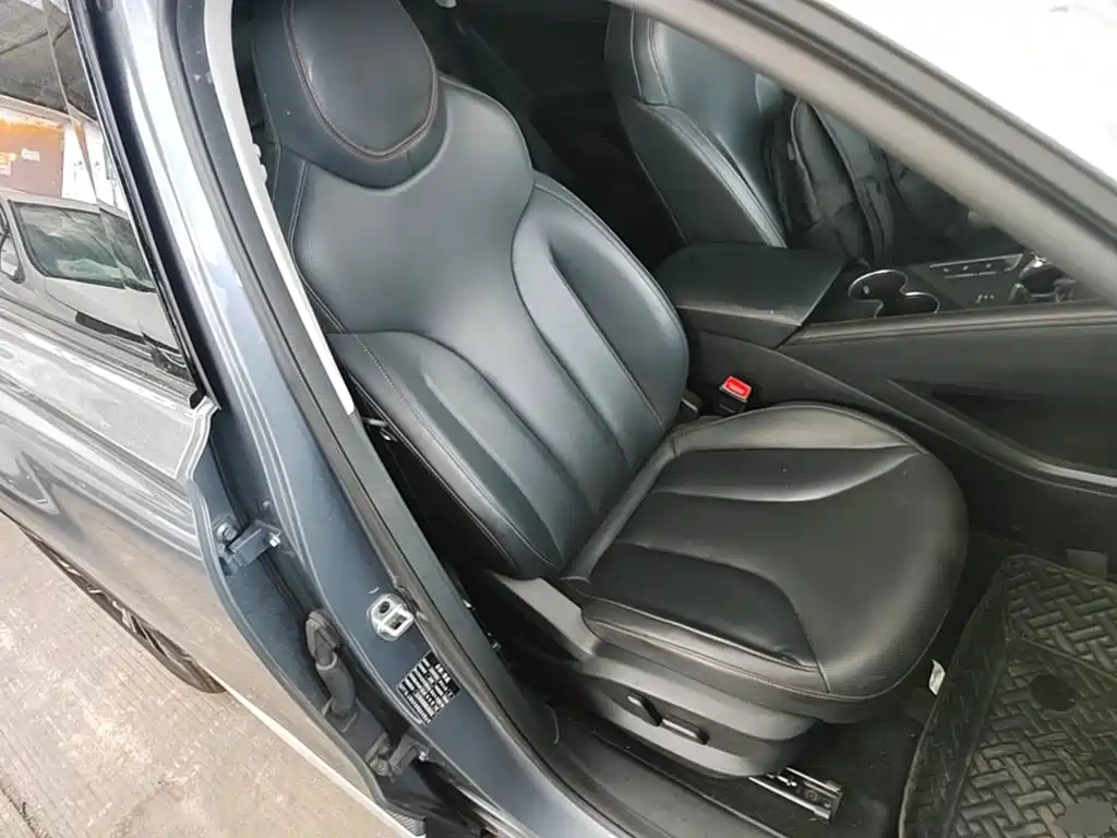 Roewe RX5 2023 2023 1.5T Luxury Sliding Screen Edition