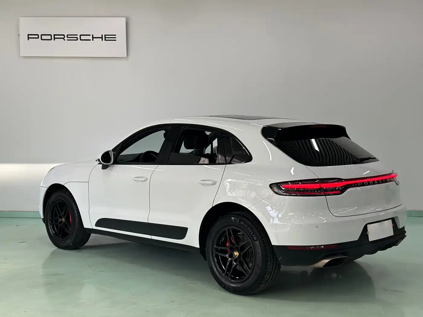 Porsche Macan 2018 Macan 2.0T фото 3