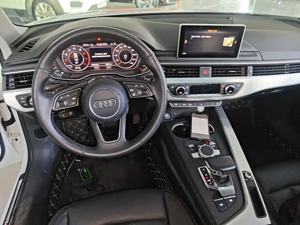 Photo 10 - Audi A4L