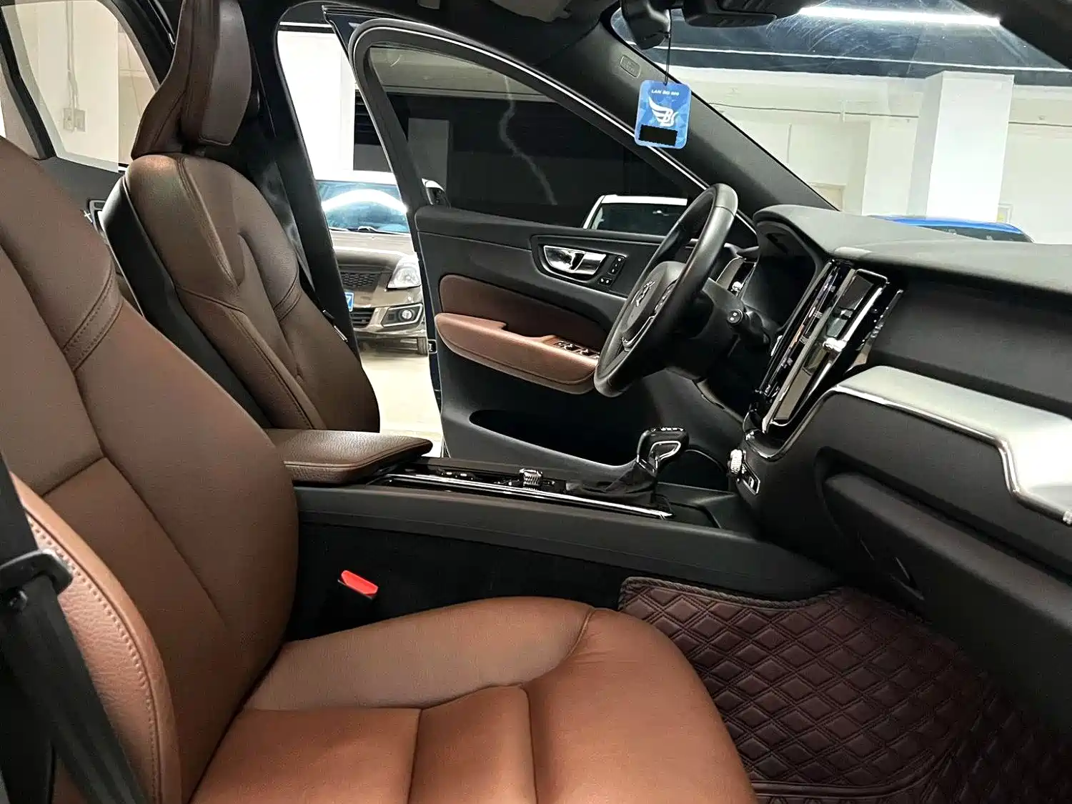Фото 5 - Volvo XC60