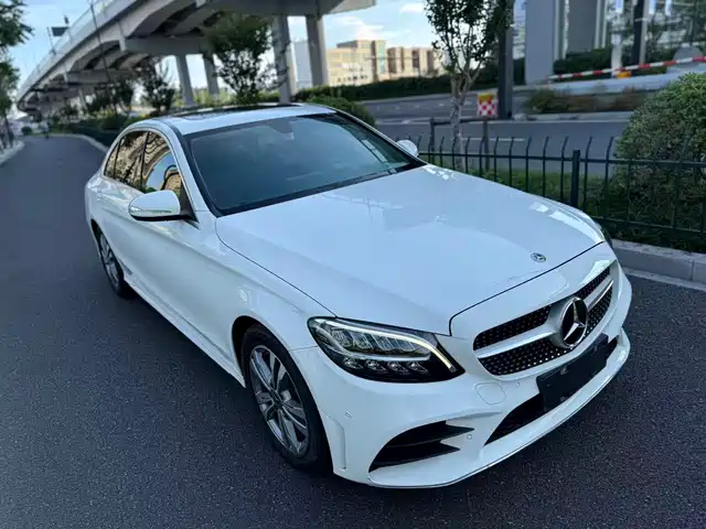 Mercedes-Benz C-Class 2019 C 180 L Fashion Sport Edition — фото 3