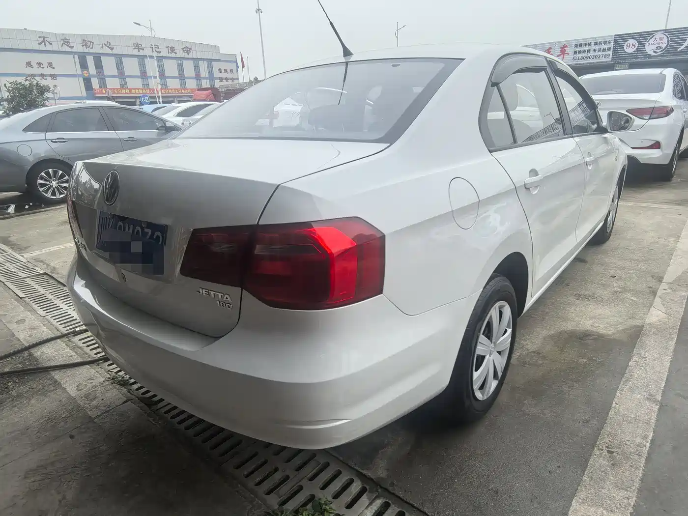 Volkswagen Jetta 2015 Value Edition 1.6L Manual Fashion фото 5