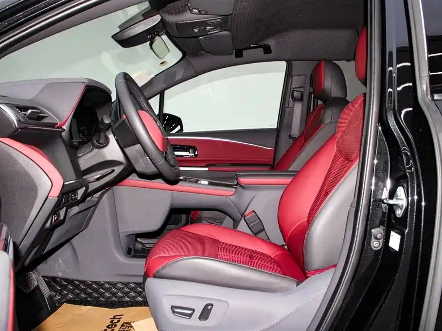 Toyota Sienna 2026 2.5L Hybrid AWD Luxury Edition фото 11