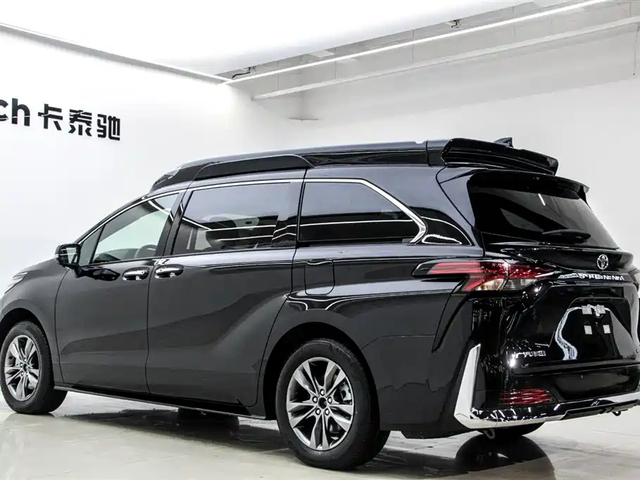 Toyota Sienna 2026 2.5L Hybrid AWD Luxury Edition фото 5