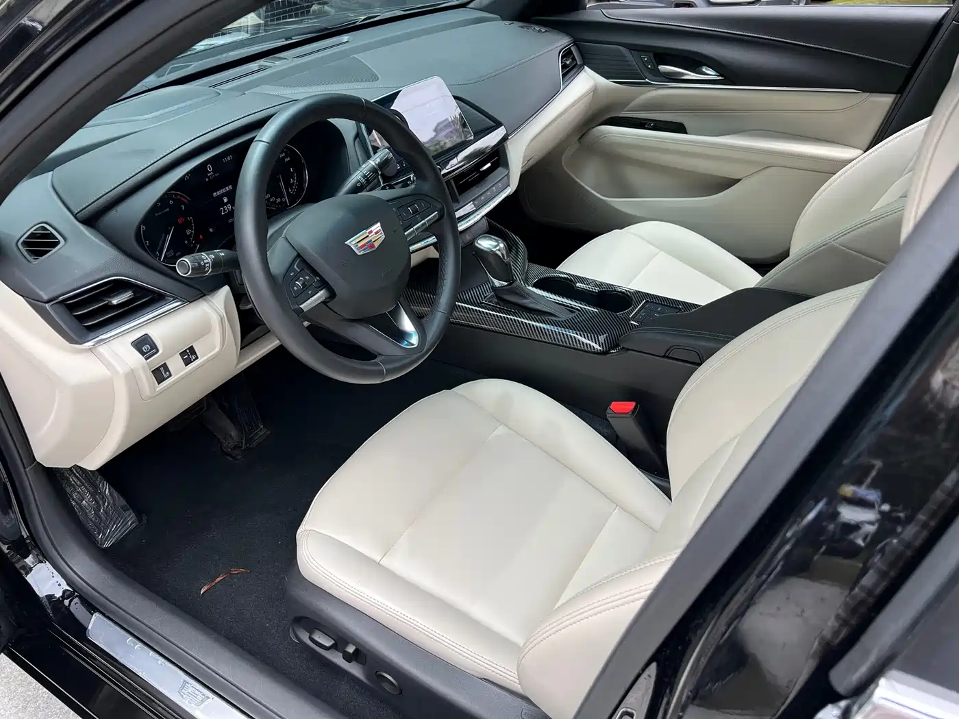 CADILLAC CT4