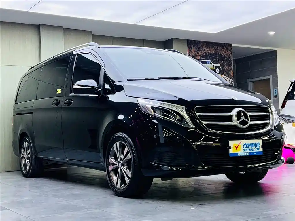 Mercedes-Benz V-Class 2017 Model V 260 Premium Edition фото 3
