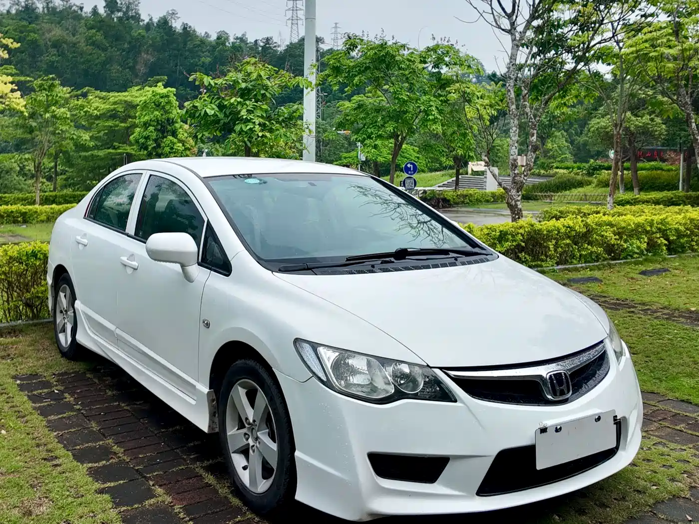 CIIMO CIIMO 2012 2012 1.8L Automatic