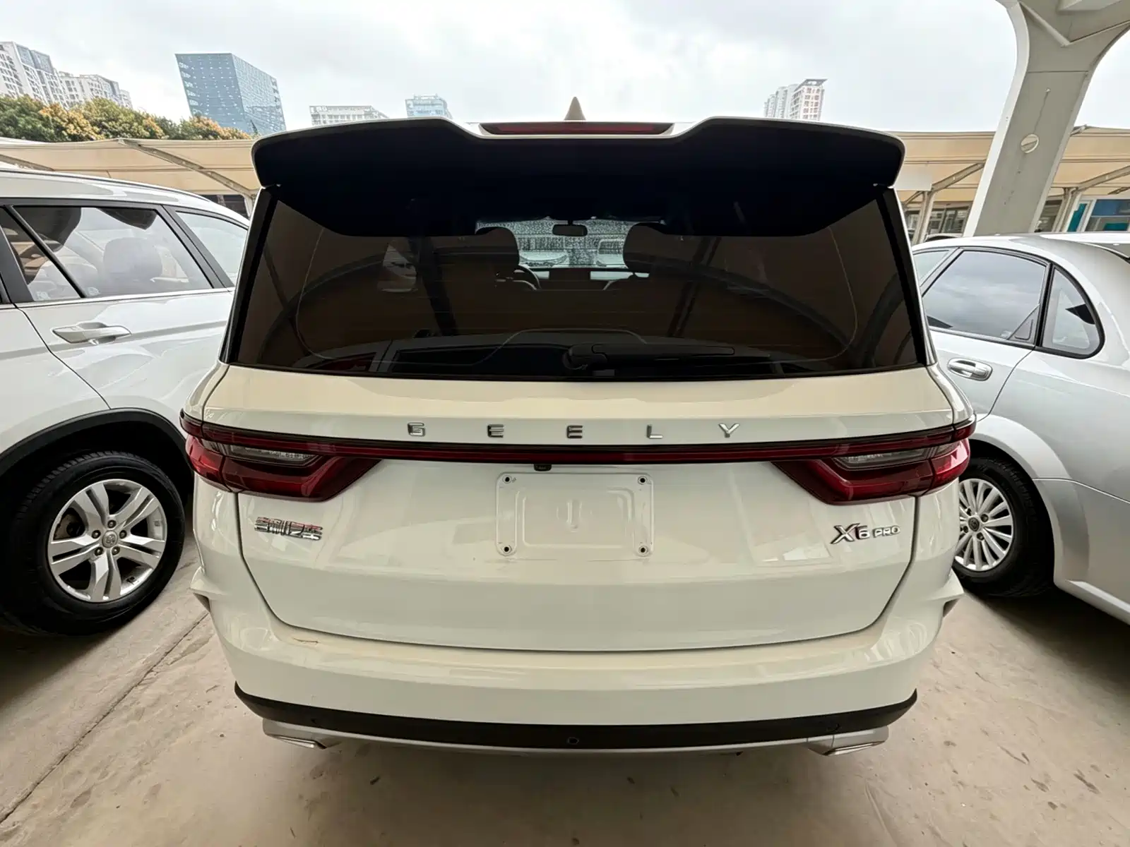 Photo 13 - Geely Emgrand X6