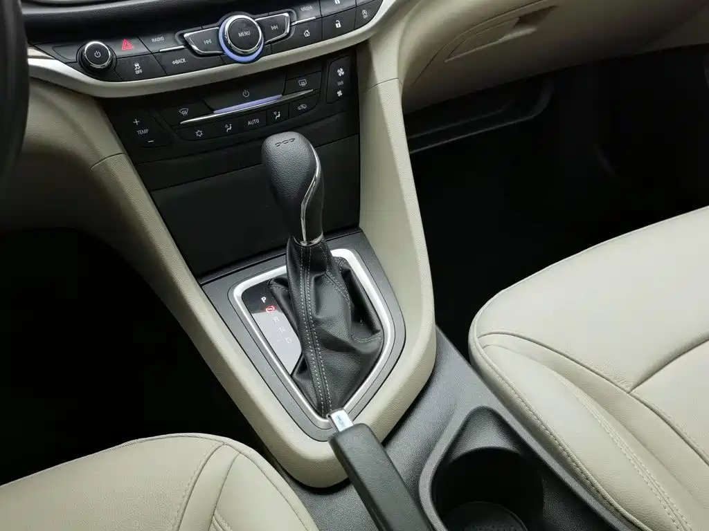 Buick Excelle GT 2020 2019 15T Dual-Clutch Connected Elite China VI