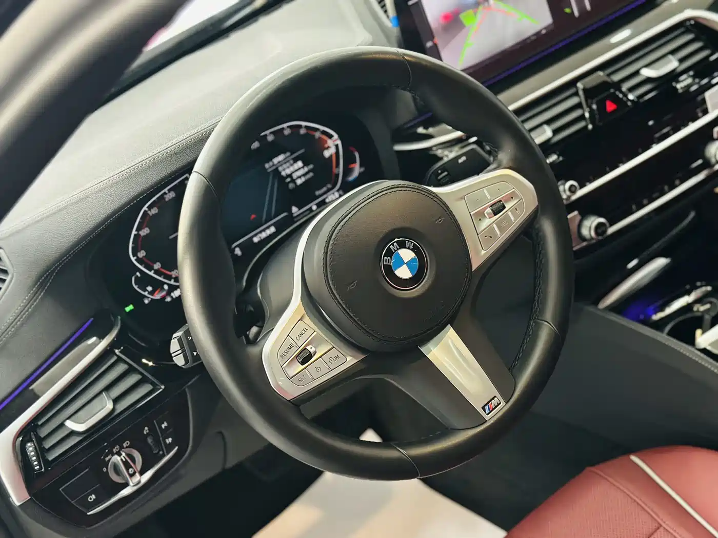 BMW 5 Series 2022 Model Second Facelift 525Li M Sport Package фото 12