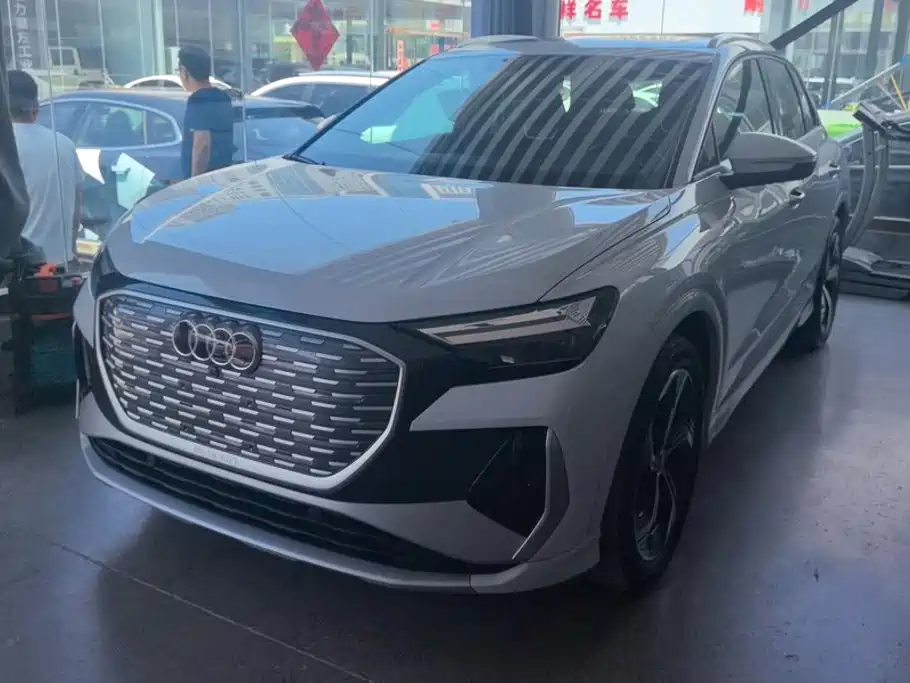 Audi Q4 e-tron 2023 40 e-tron Pioneer Edition