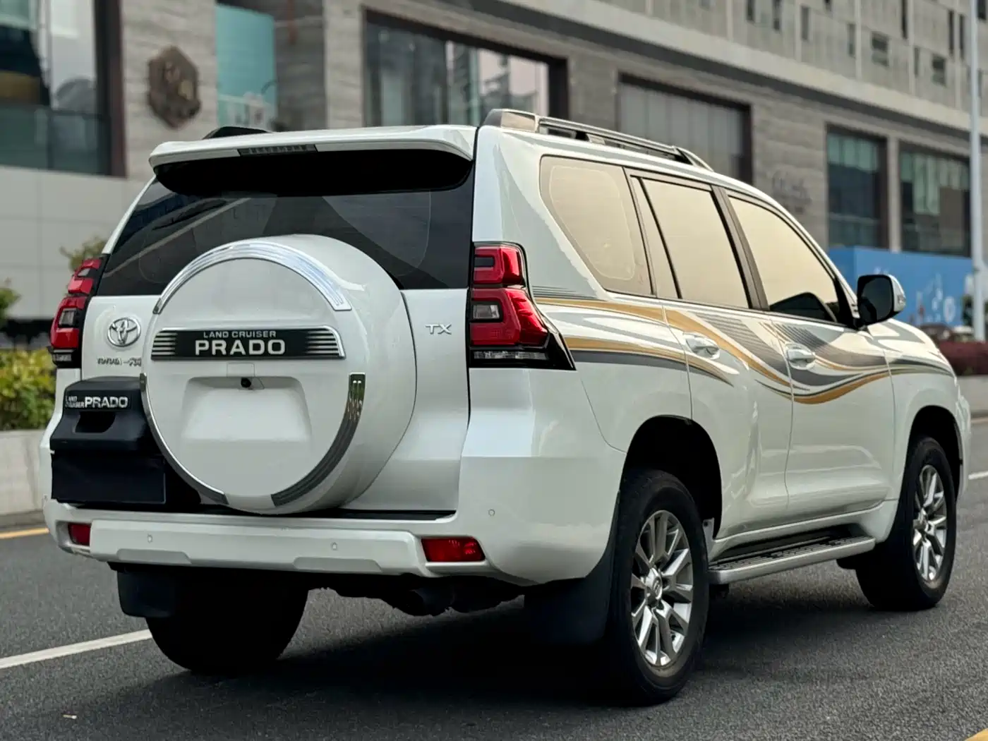 Toyota Prado 2018 3.5L Automatic TX-L Rear-mounted Spare Tire фото 5