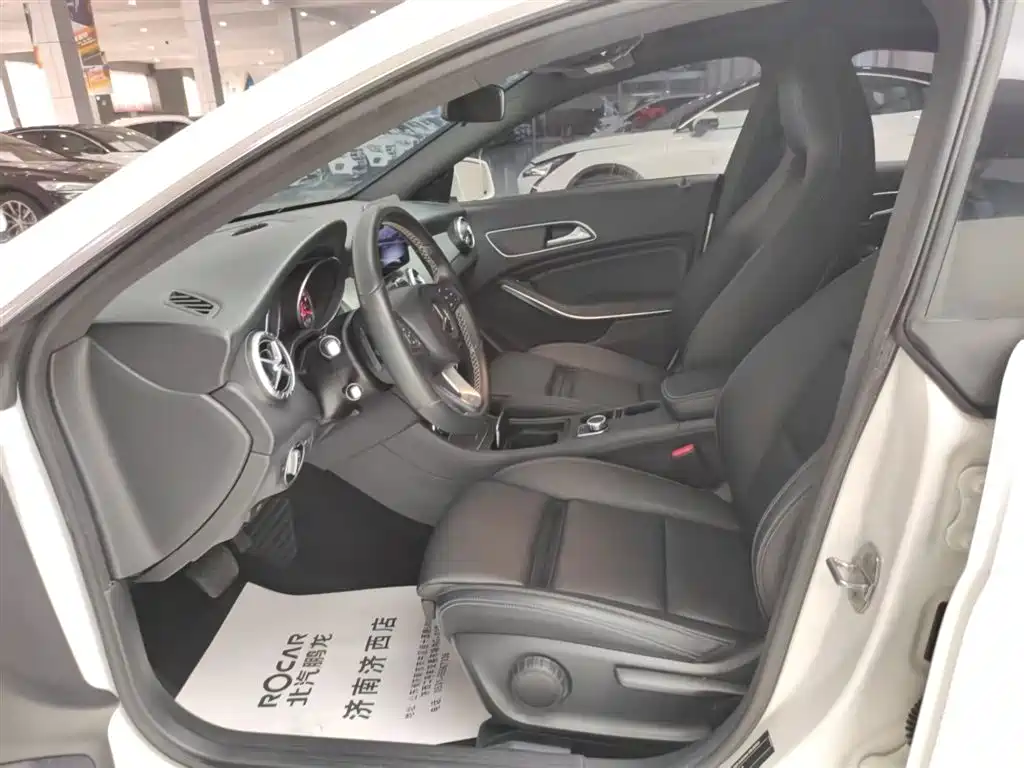 Mercedes-Benz CLA (Import) 2017 CLA 200 Dynamic фото 25