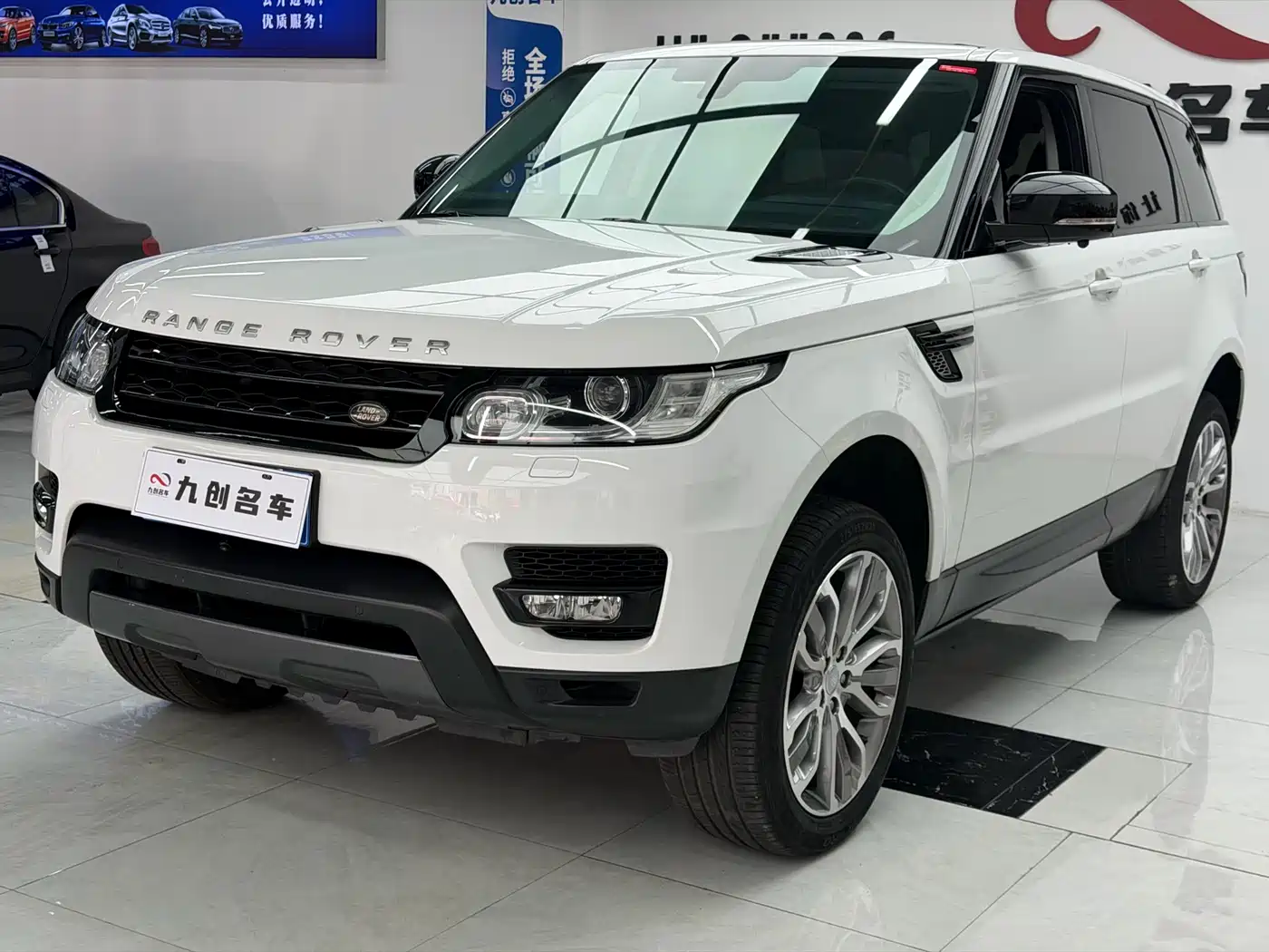 Land Rover Range Rover Sport 2016 Model 3.0 SC V6 HSE DYNAMIC фото 13
