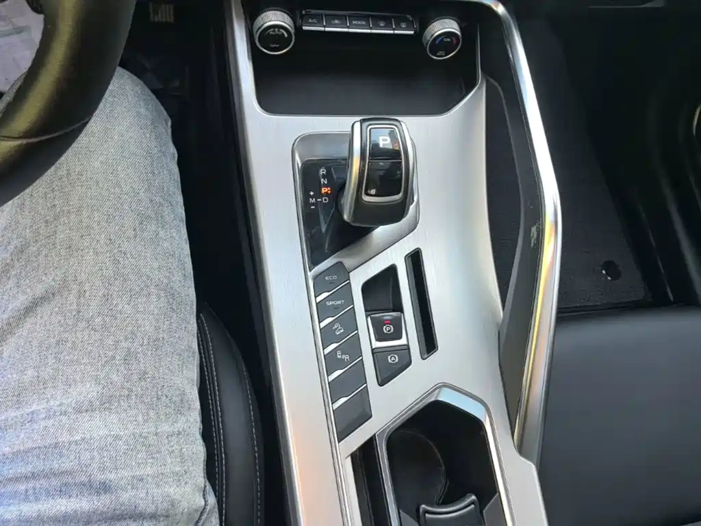 Geely Binyue 2019 2019 260T DCT Knight China V