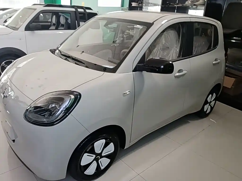 Wuling Motors Hongguang MINIEV 2026 2025 4-Door Advanced