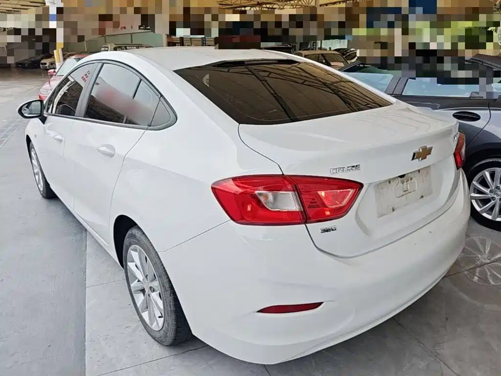 Chevrolet Cruze 2018 2018 320 Automatic Pioneer Sunroof Edition
