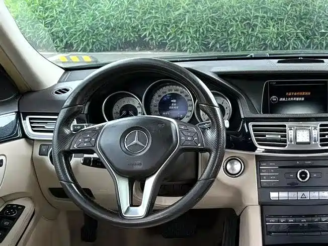 Mercedes-Benz E-Class 2015 Facelift E 260 L Sport фото 6