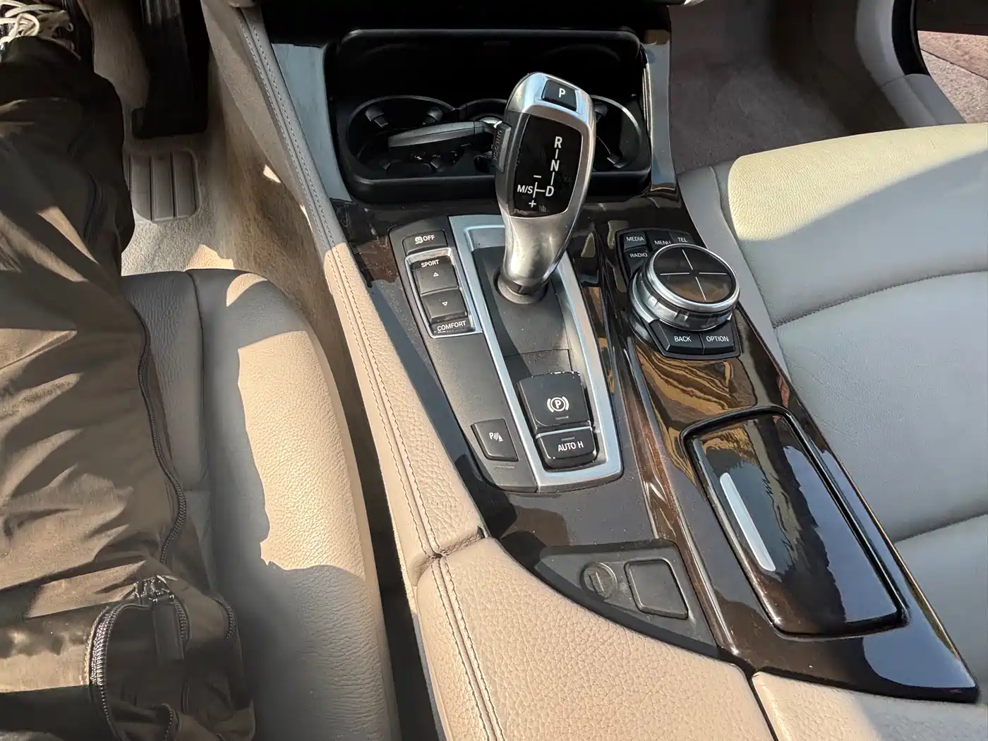 BMW 5 Series 2013 525Li Luxury фото 17
