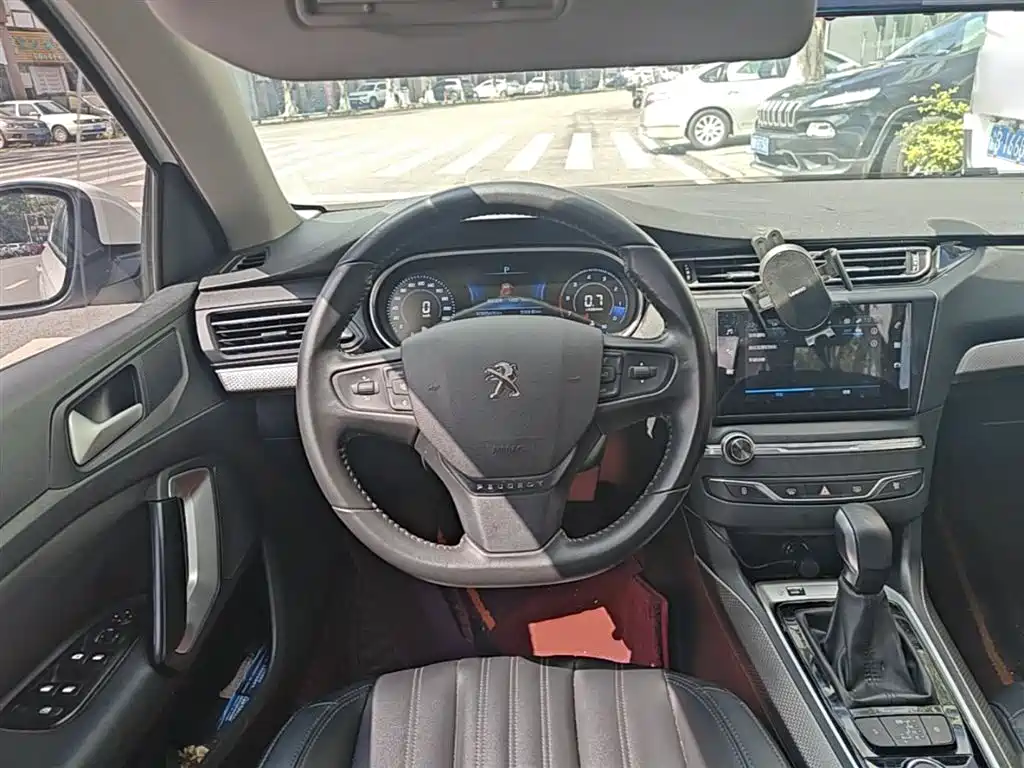 Peugeot 408 2019 360THP Auto Luxury Edition China VI фото 11