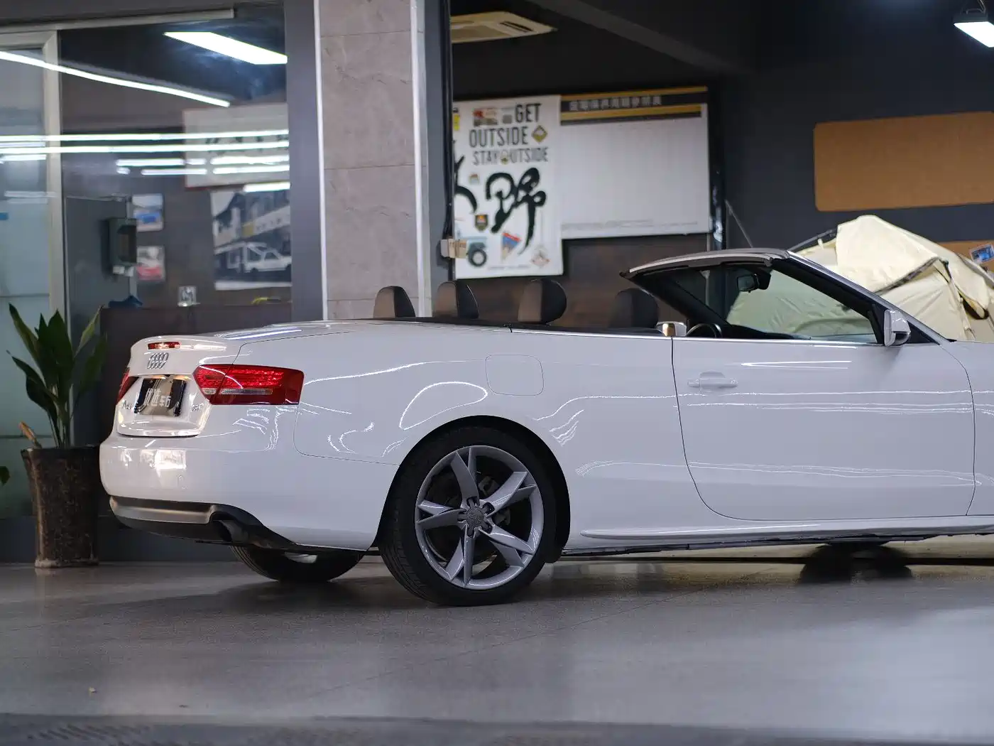 Audi A5 (Import) 2010 2.0TFSI Cabriolet фото 4