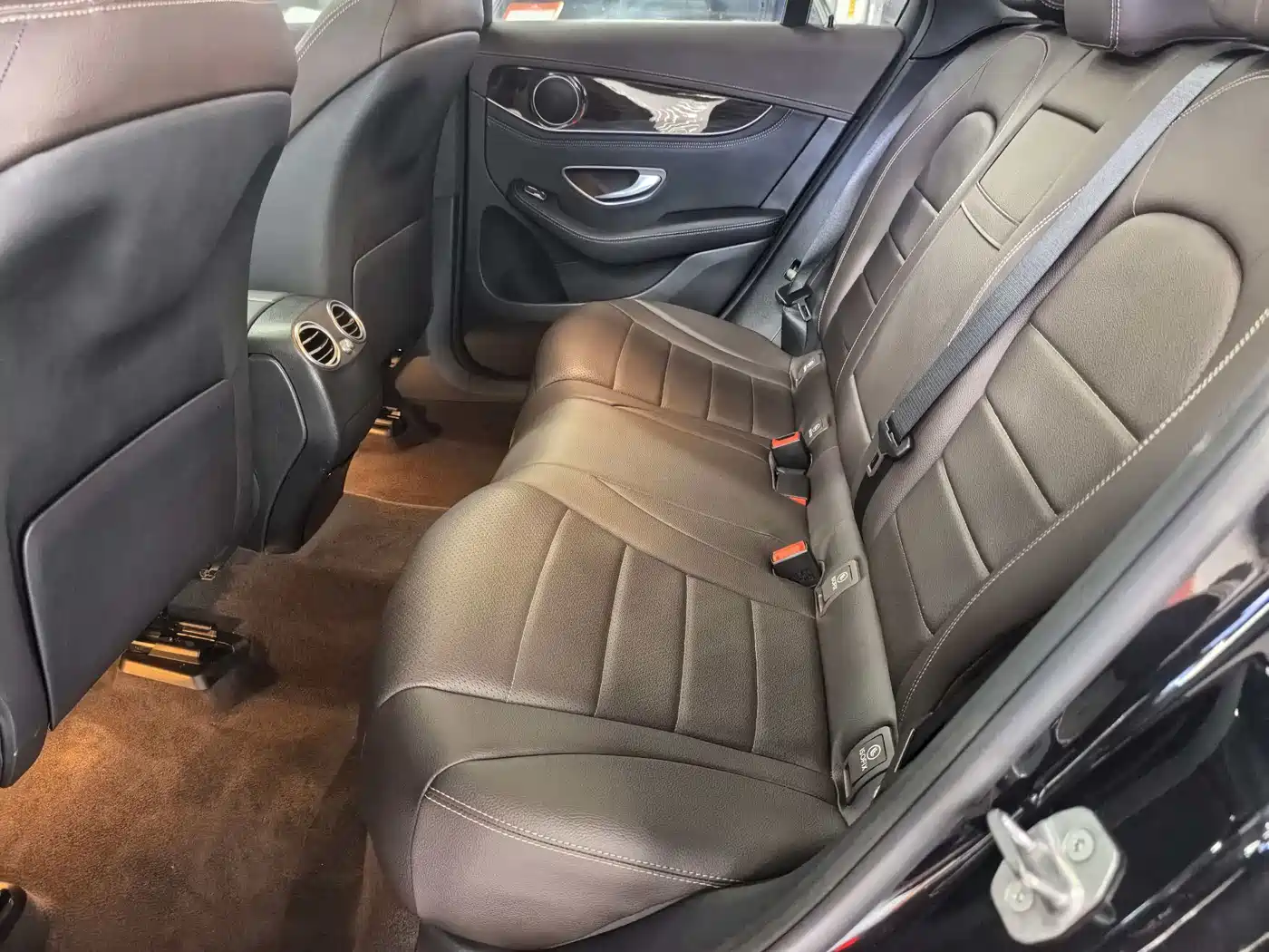 Mercedes-Benz GLC 2018 GLC 260 4MATIC Luxury фото 12