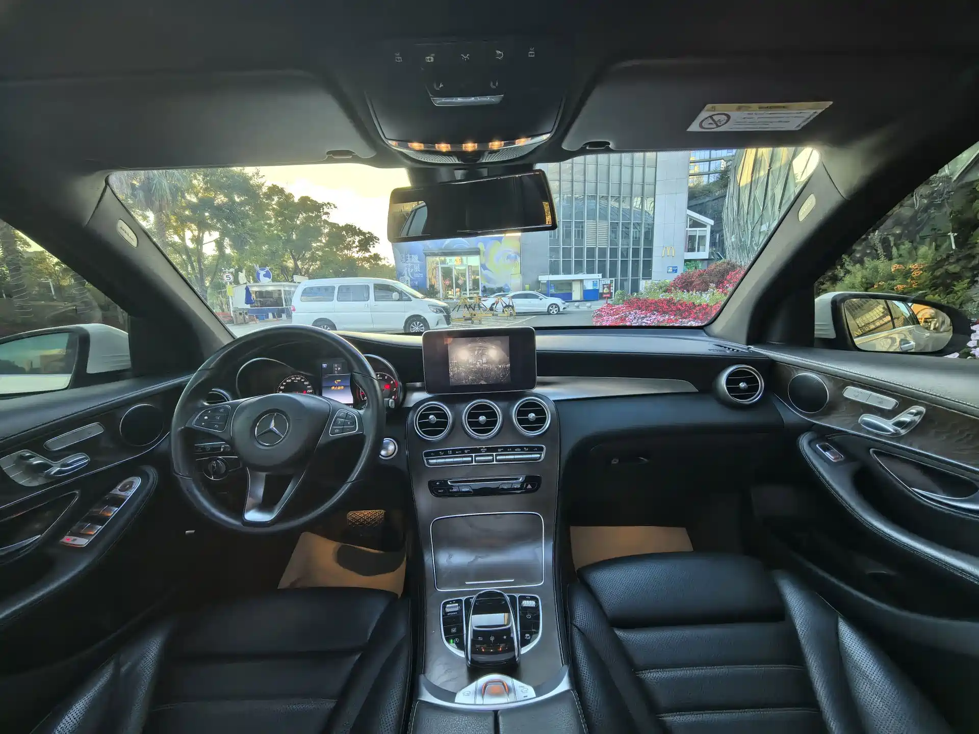 Фото 16 - Mercedes-Benz GLC