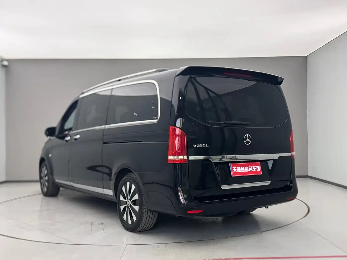 Mercedes-Benz Vito 2020 2.0T Business Edition (7-seater) фото 4
