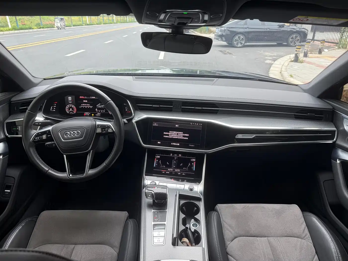 Audi A6L 2023 40 TFSI Luxury Dynamic фото 9