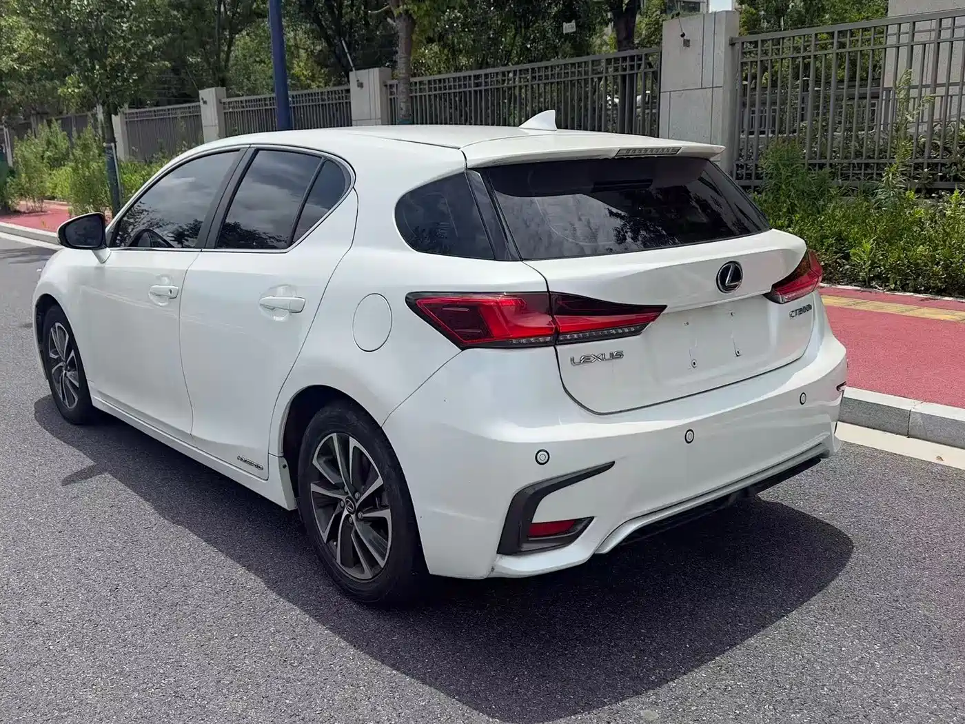 Lexus CT 2018 2017 CT200h Elite Edition Monochrome China V