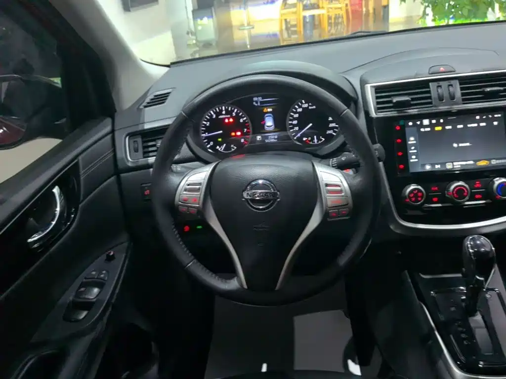Nissan Tiida 2023 2024 1.6L CVT Smart Drive Edition