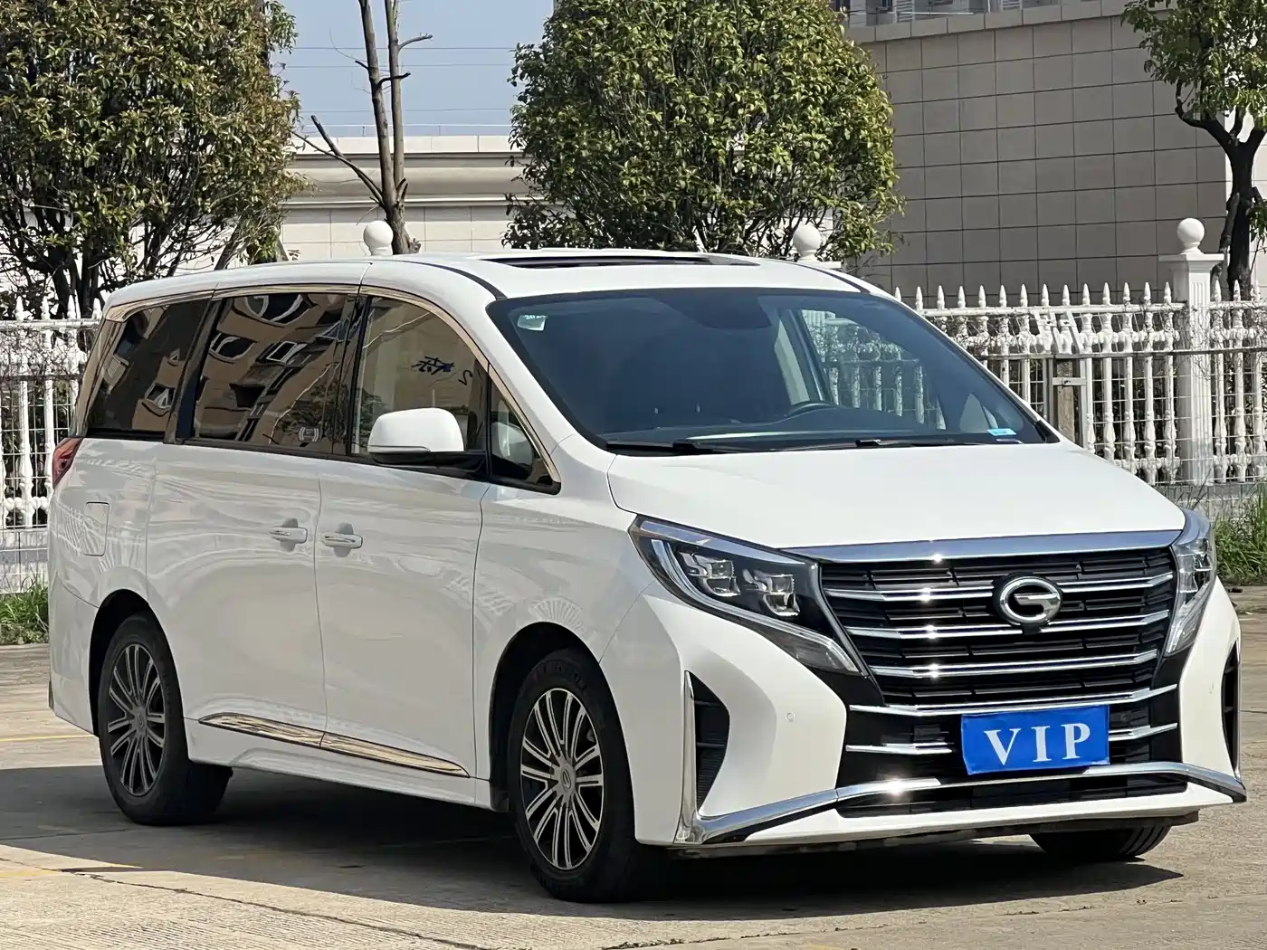GAC TRUMPCHI M8