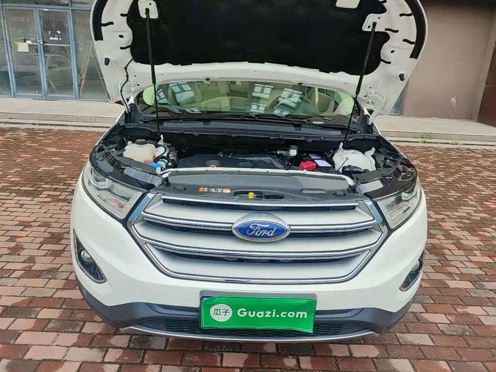 Photo 20 - Ford Edge