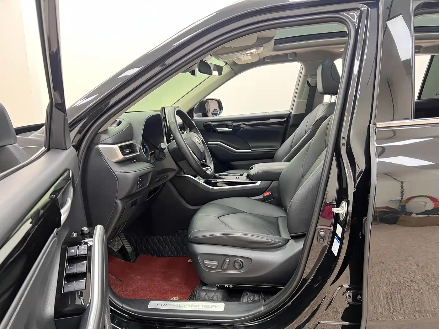 Toyota Highlander 2022 Model Dual Engine 2.5L 4WD Premium Edition 7-Seater фото 18