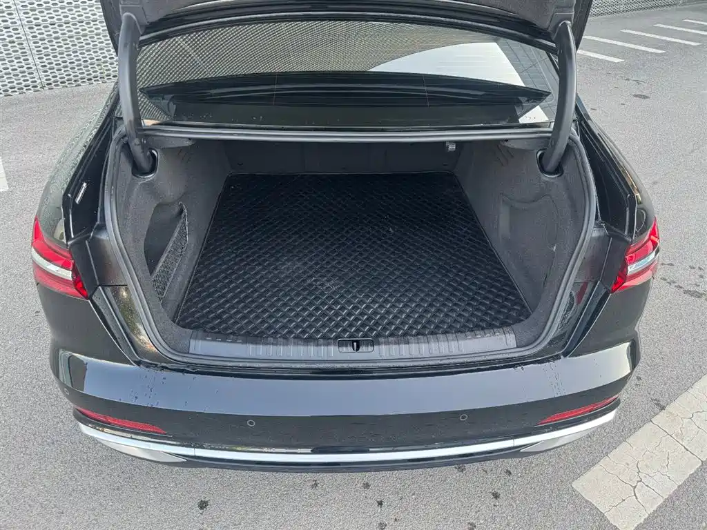 Audi A6L 2023 40 TFSI Luxury Dynamic фото 12