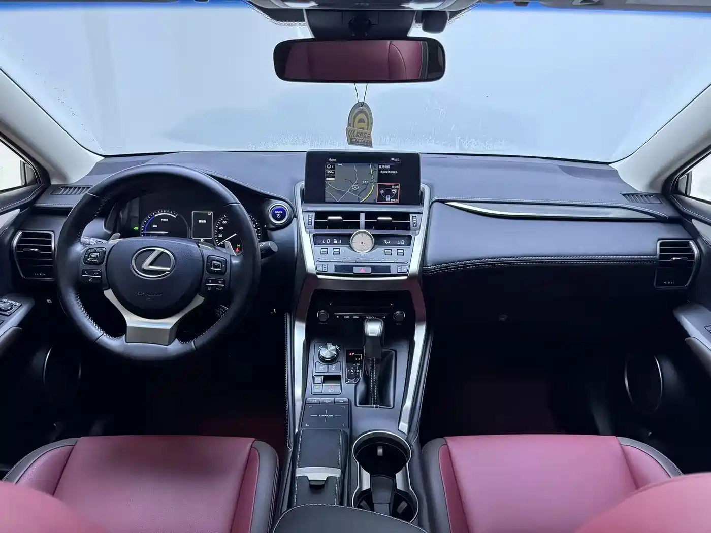 Фото 6 - Lexus NX