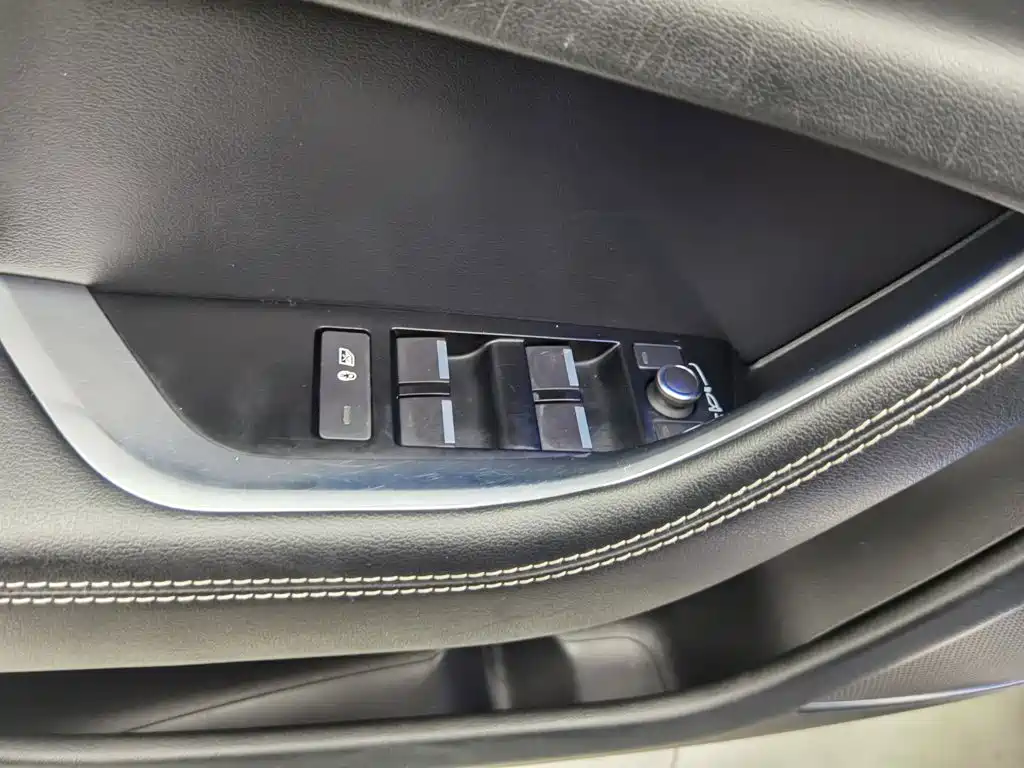 Jaguar XEL, миниатюра 9