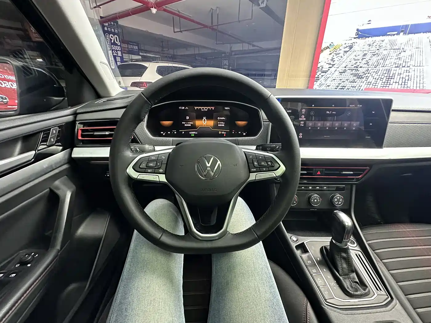 Volkswagen Lavida 2023 280TSI DSG Starlight Comfort Edition фото 10