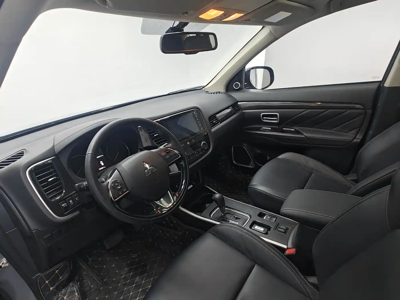Mitsubishi Outlander 2019 2.0L 2WD Enjoy 5-Seater China VI фото 7