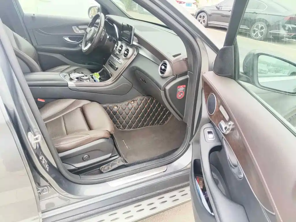 Фото 13 - Mercedes-Benz GLC