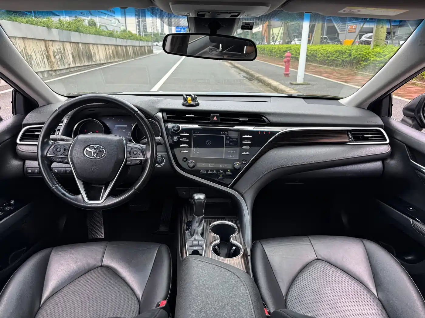 Toyota Camry 2018 2.5G Luxury Edition фото 12