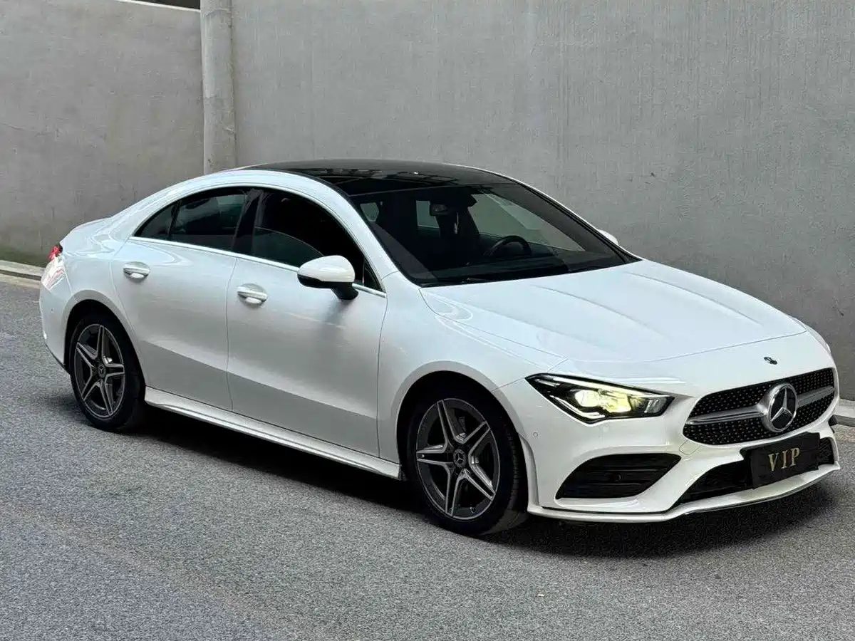MERCEDES-BENZ CLA